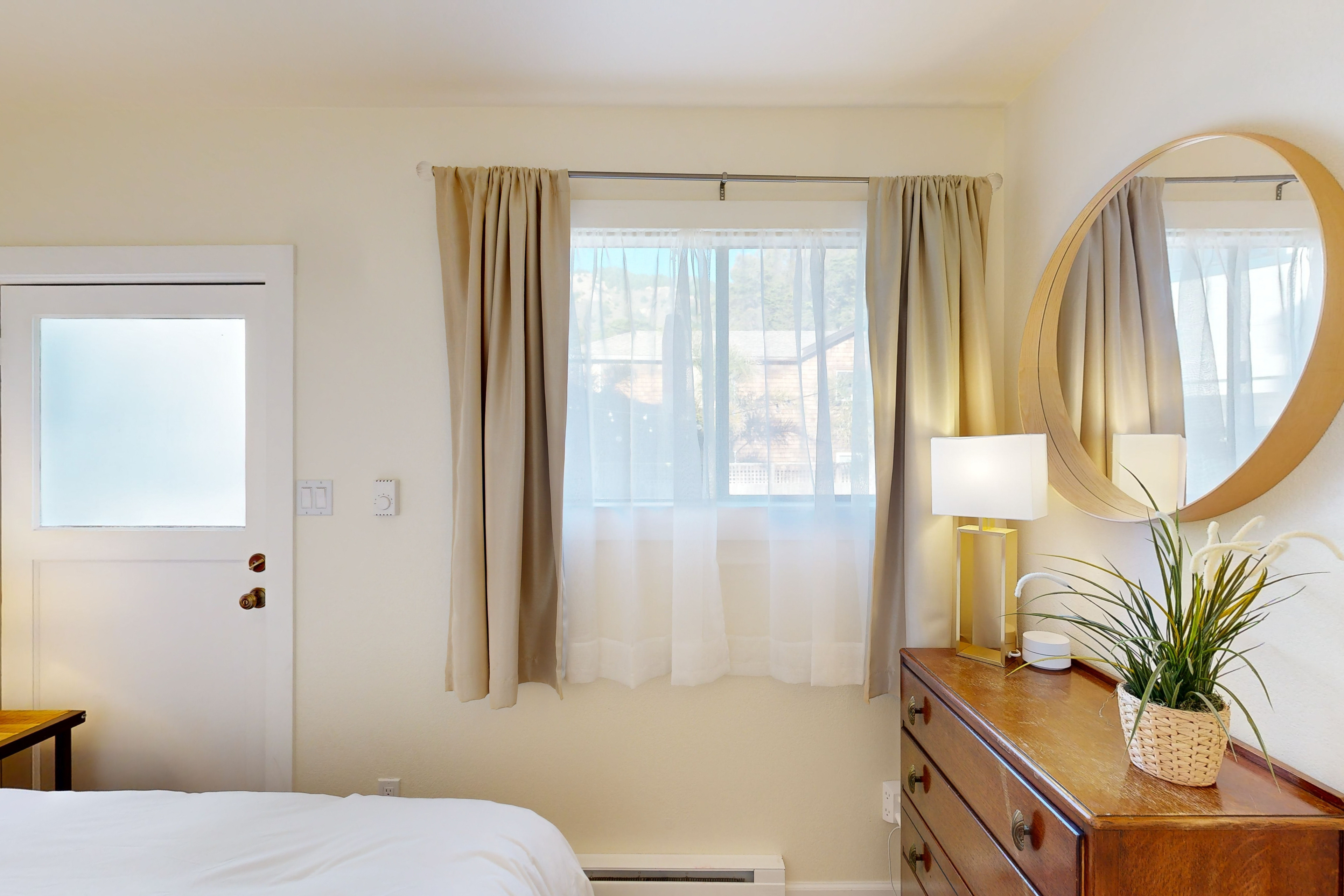 4BR Oceanfront Dog-Friendly | Hot Tub