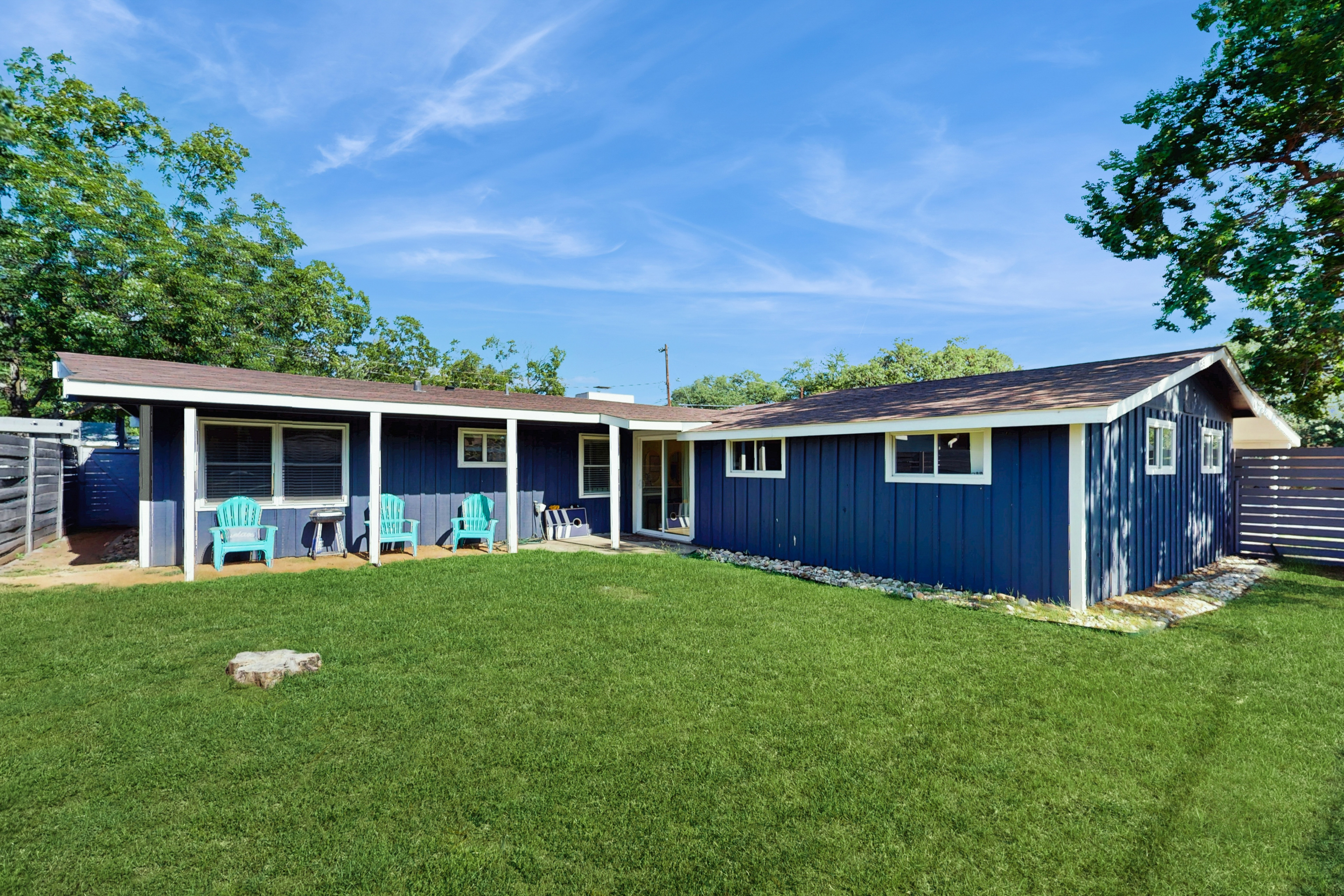 Wine Country Retreat w/ Yard: 1 Mi to Main Street
