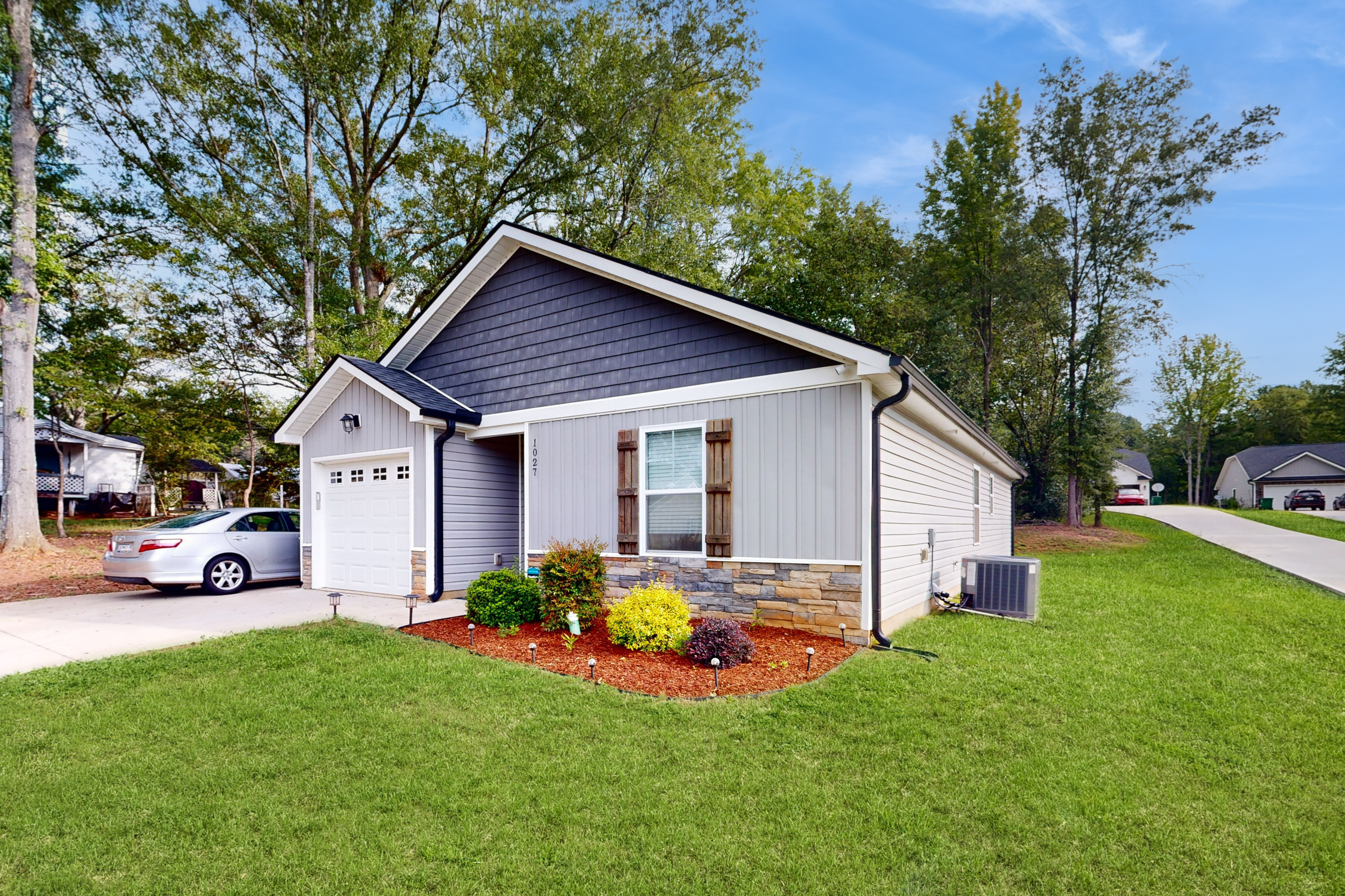 Patio & Fire Pit! Dog-Friendly Spartanburg Home