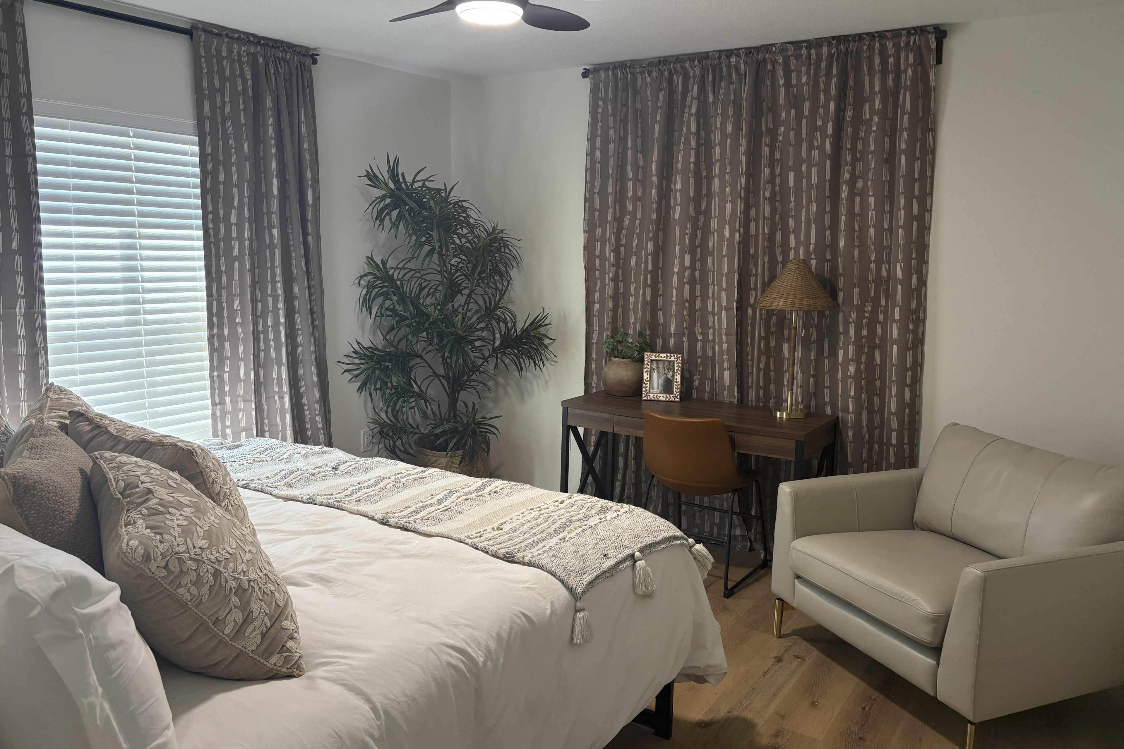 4BR Cozy House w/ kitchen & great location