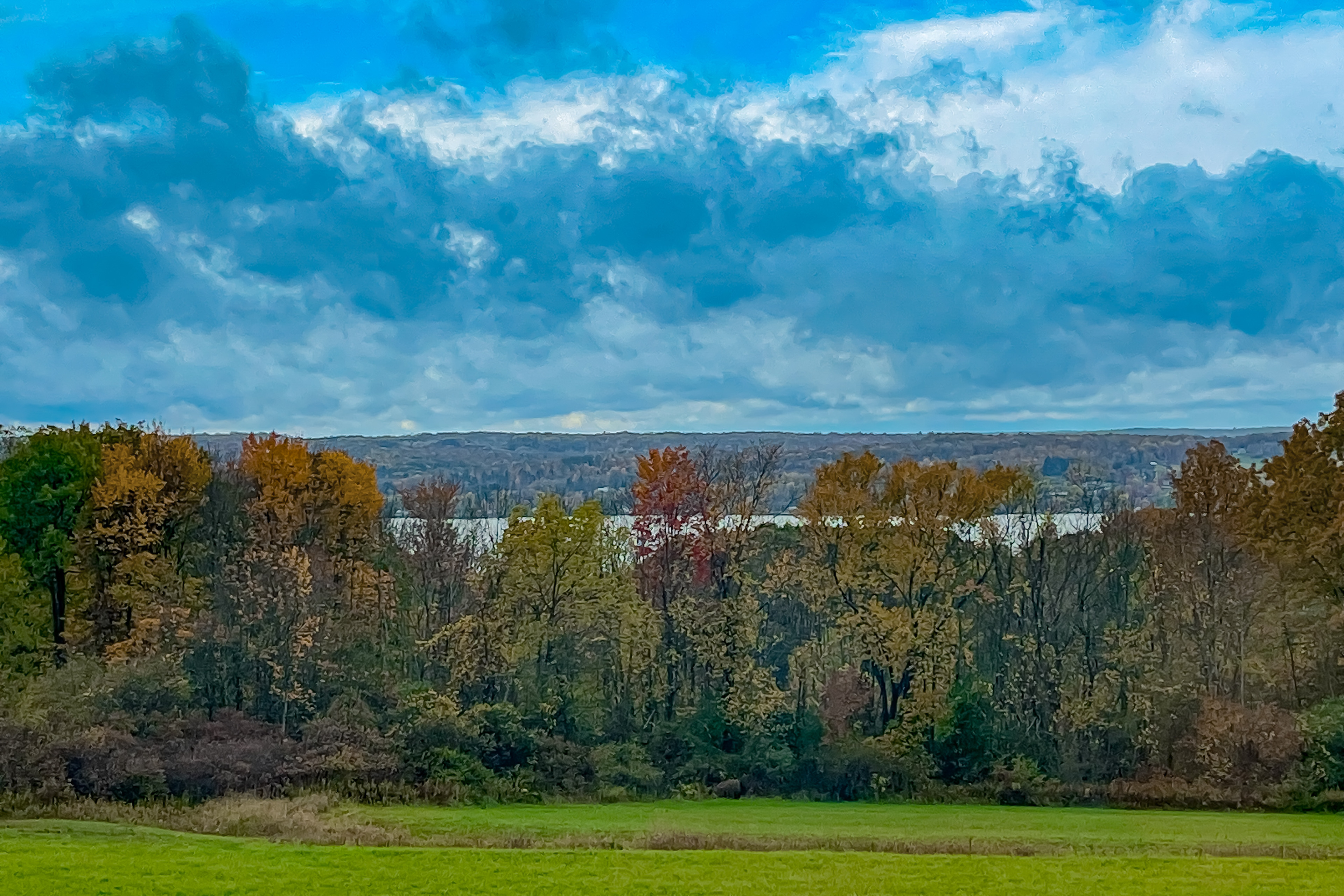 2BR Lake-View Home w/ Streaming, Board Games, AC