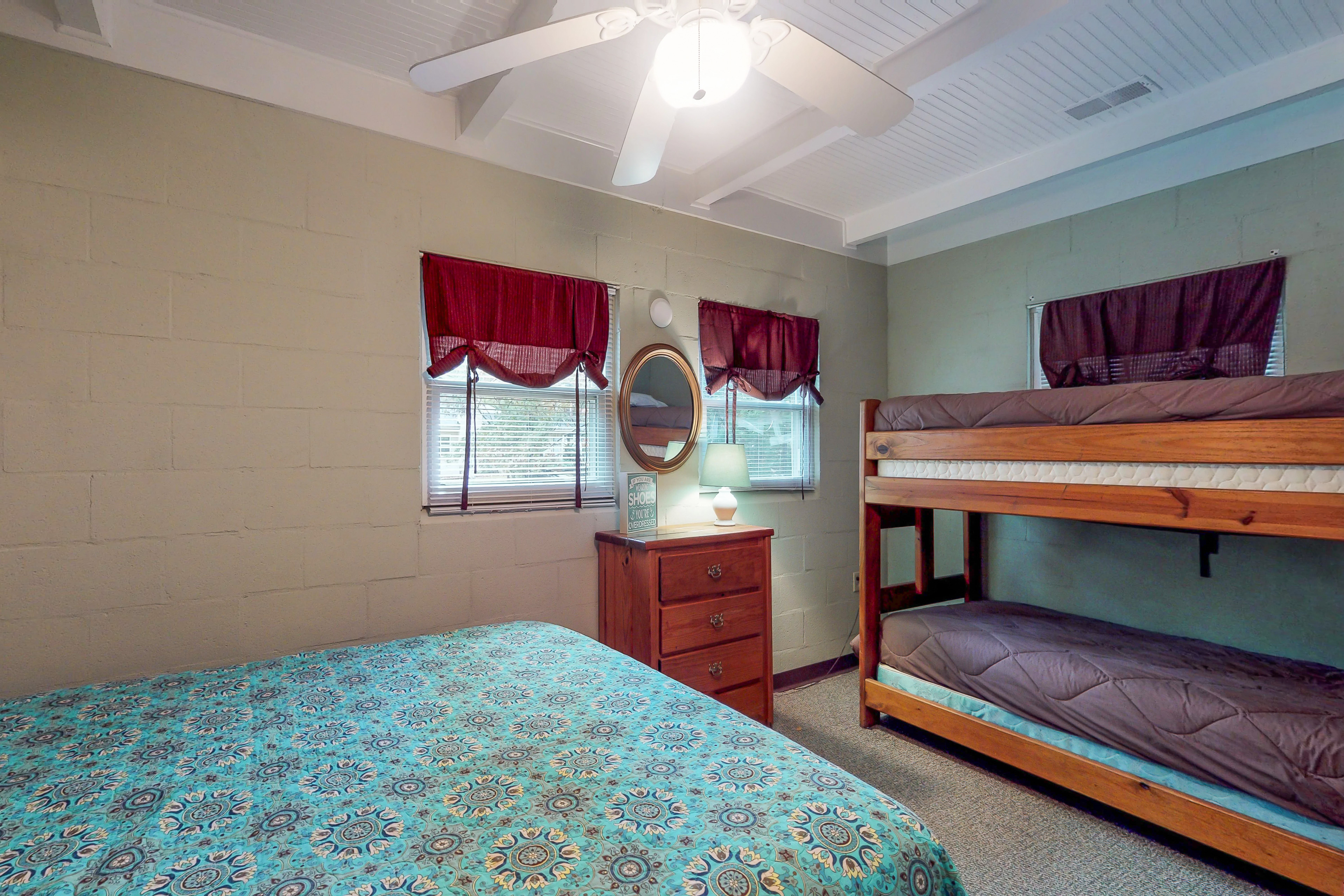 2BR Lakefront Lake Murray Home w/ Dock & Deck