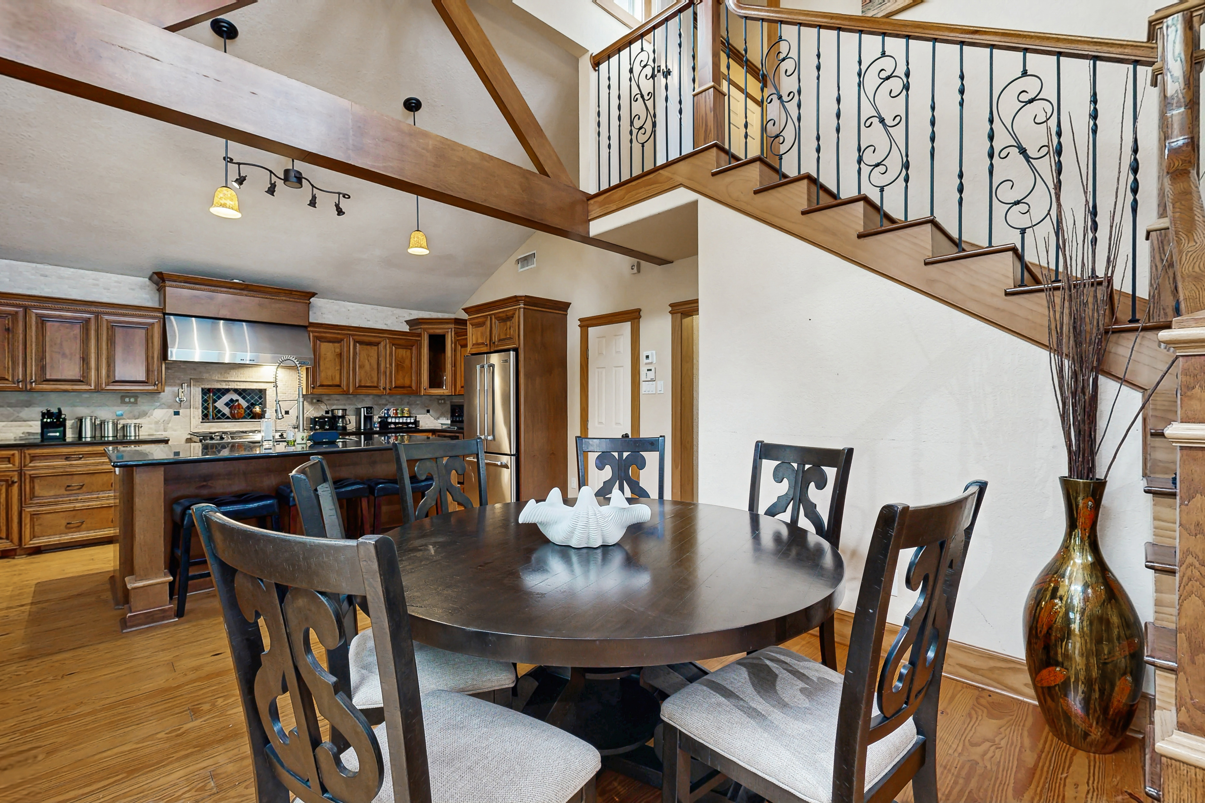 Bacliff Family Getaway w/ Game Room + Private Pool