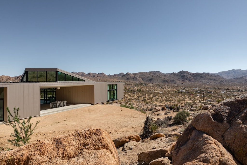 Views of the National Park.