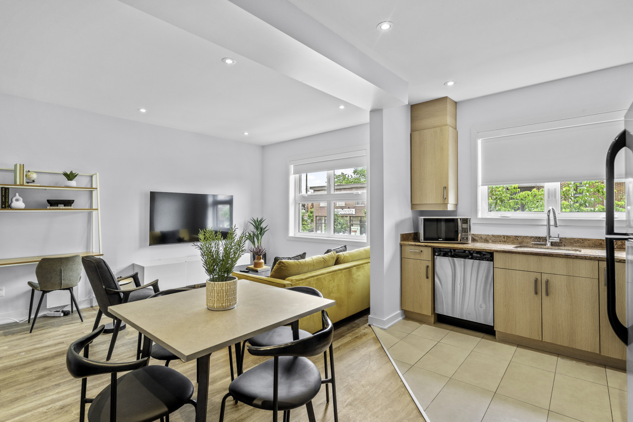 Stylish 2-Bedroom Haven by Jean Talon Market