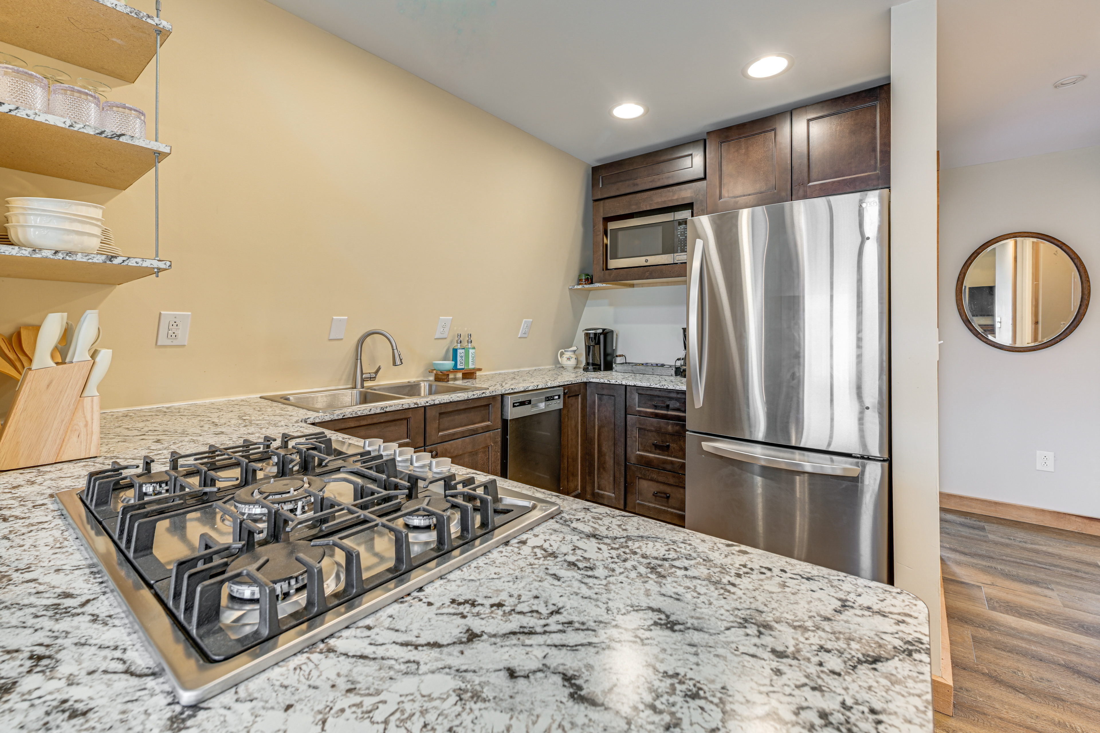 Ultimate Relaxation! Lake-View Cottage in Bradford