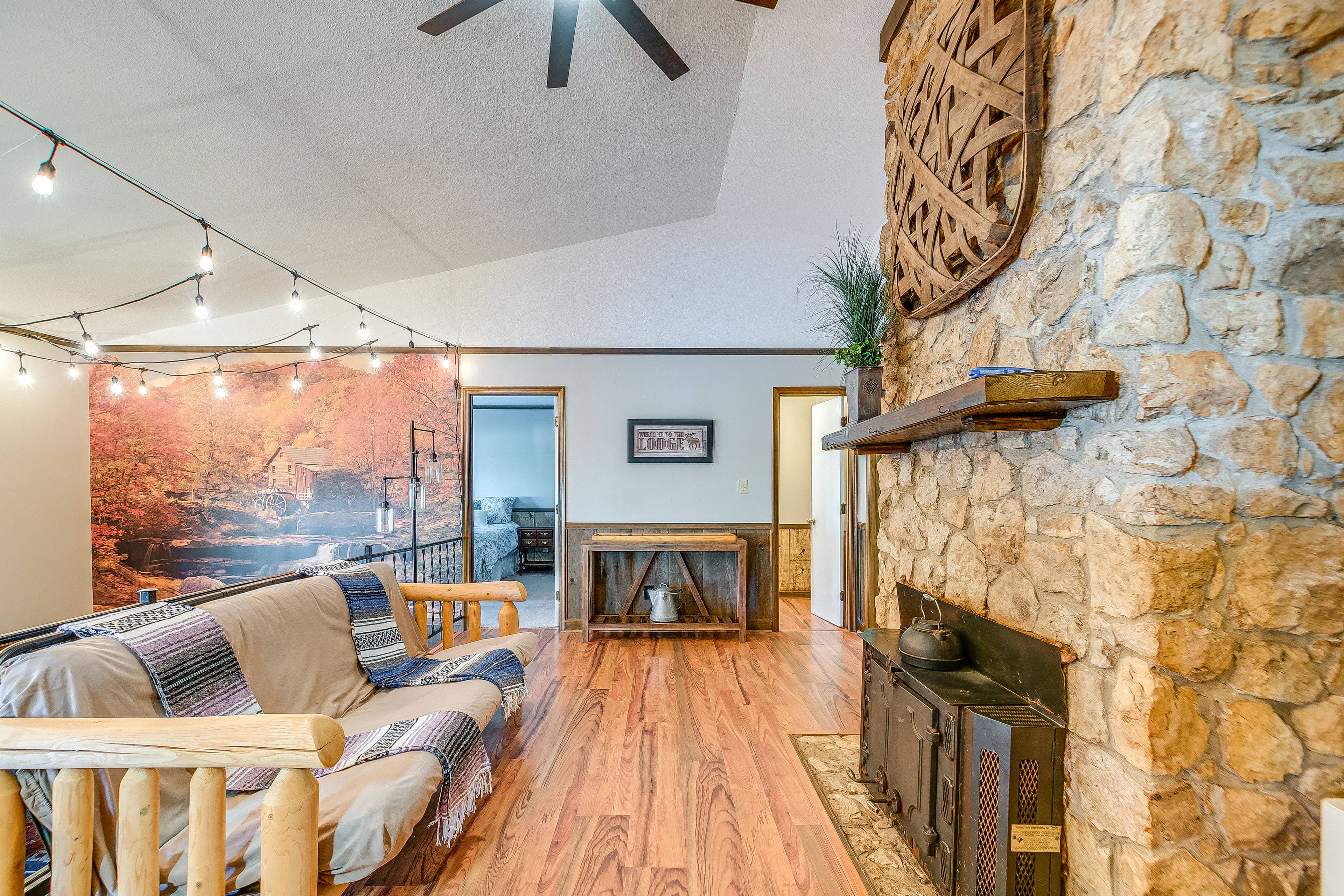 Relaxing Cabin Retreat w/ Games! Louisbug Hideaway