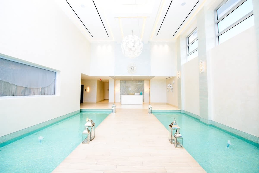 Lobby entrance and reception