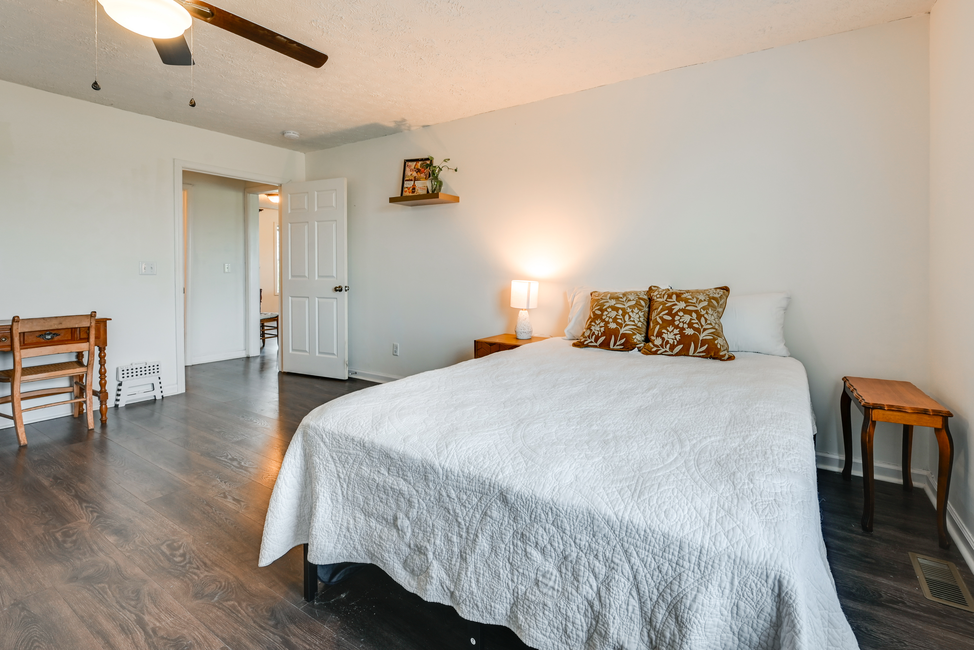 6 Mi to Mammoth Cave! Mtn-View Home w/ Fire Pit