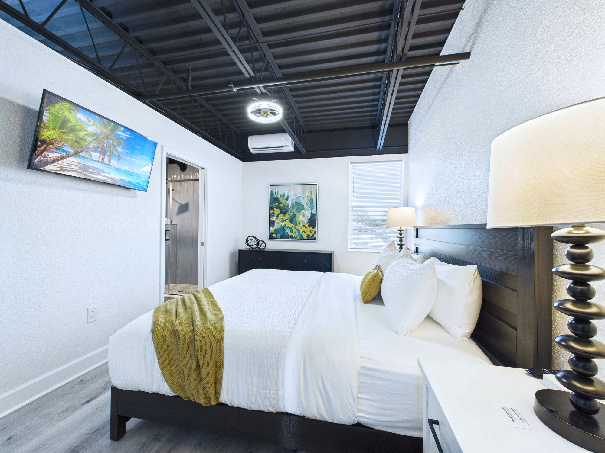 Stylish Loft Minutes from Beach & Port - Unit 204