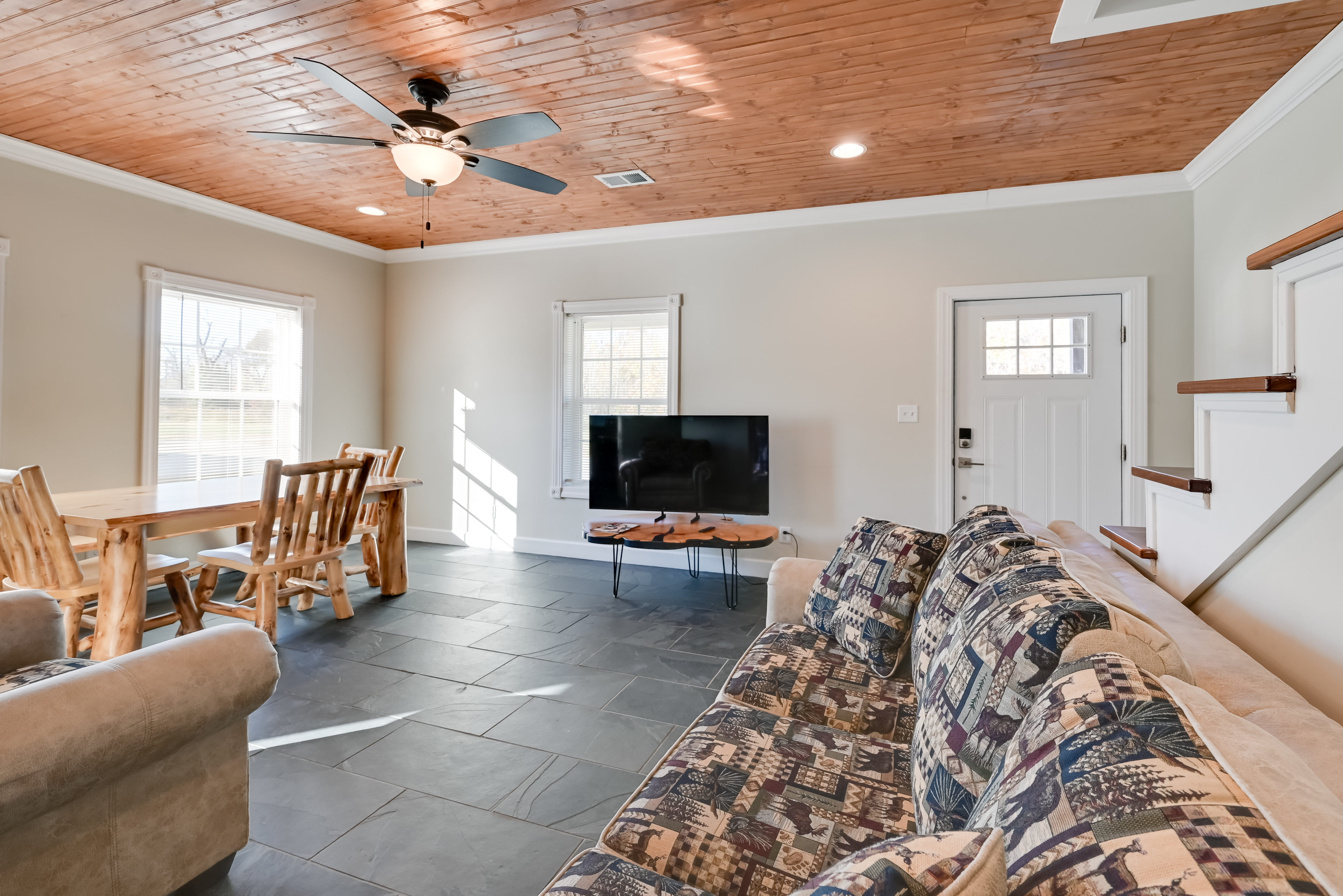 Fish & Unwind! Rough River Hideaway w/ Deck