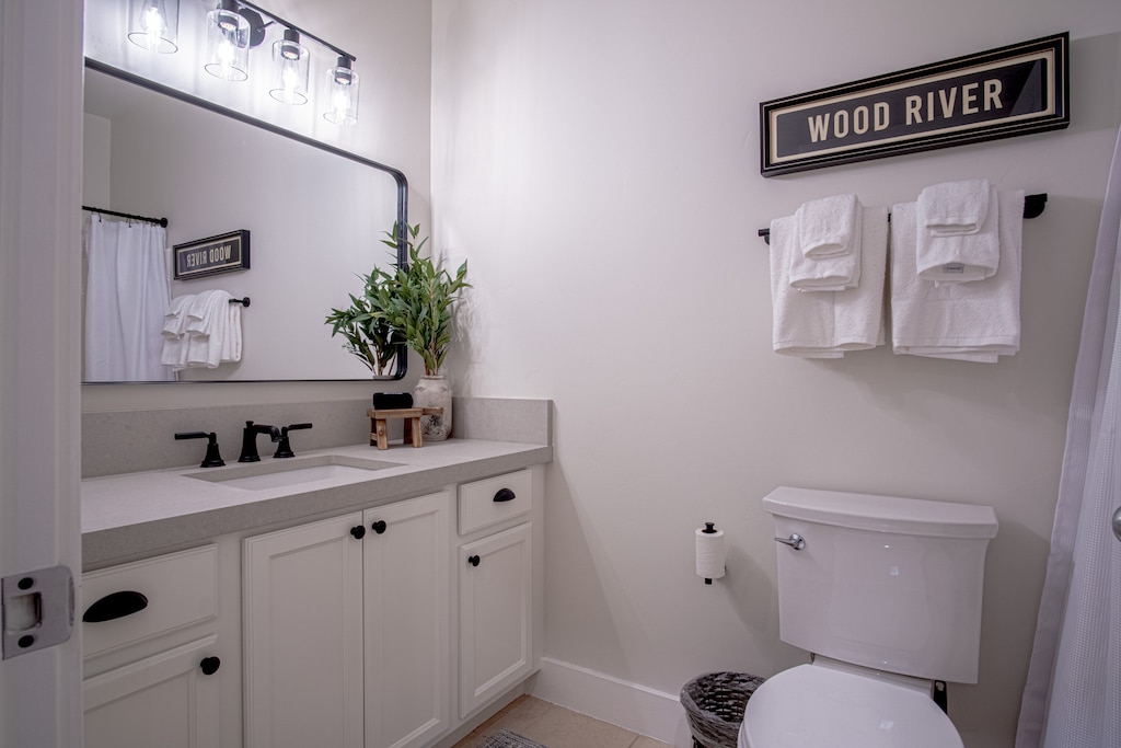 Ensuite Bathroom - Tub/Shower combo