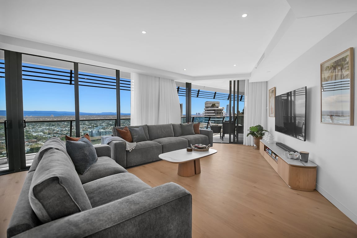 BEACH Breeze Skyhome @ Oracle Level 32