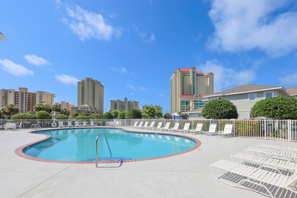 Romar Lakes, 24101 Perdido Beach Blvd, Orange Beach, Alabama 36561, beach access condominium