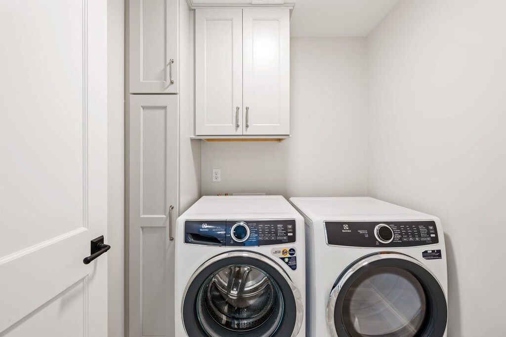 Second level has a second laundry.