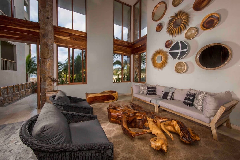 Lobby of the building. Common area where you can receive your guests or unwind by the sea