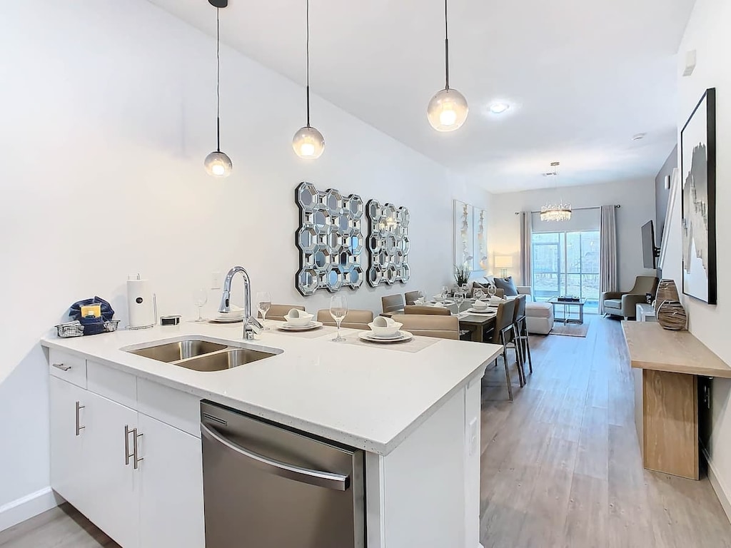 Fully equipped modern kitchen, ready for all your culinary needs.