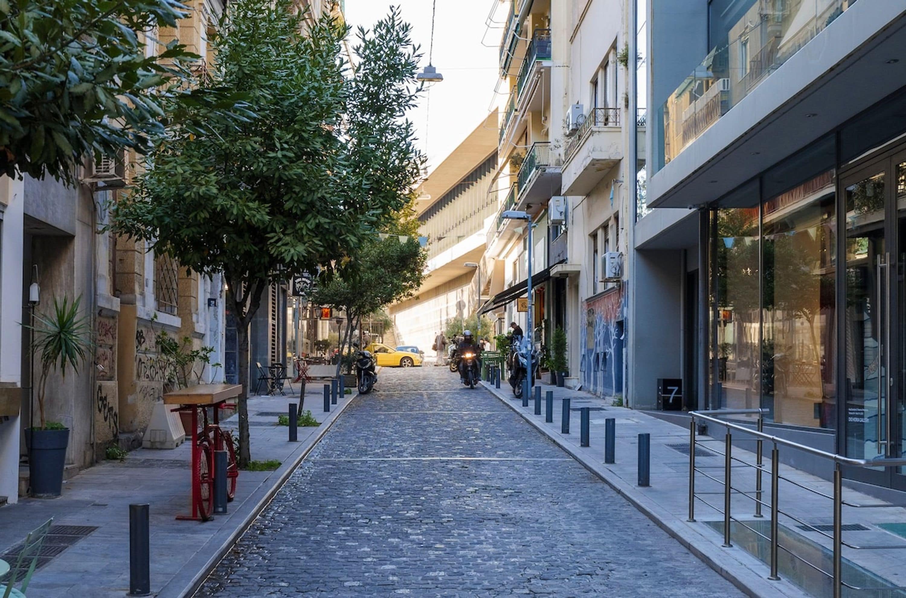 Acropolis Deluxe 1BR Apartment