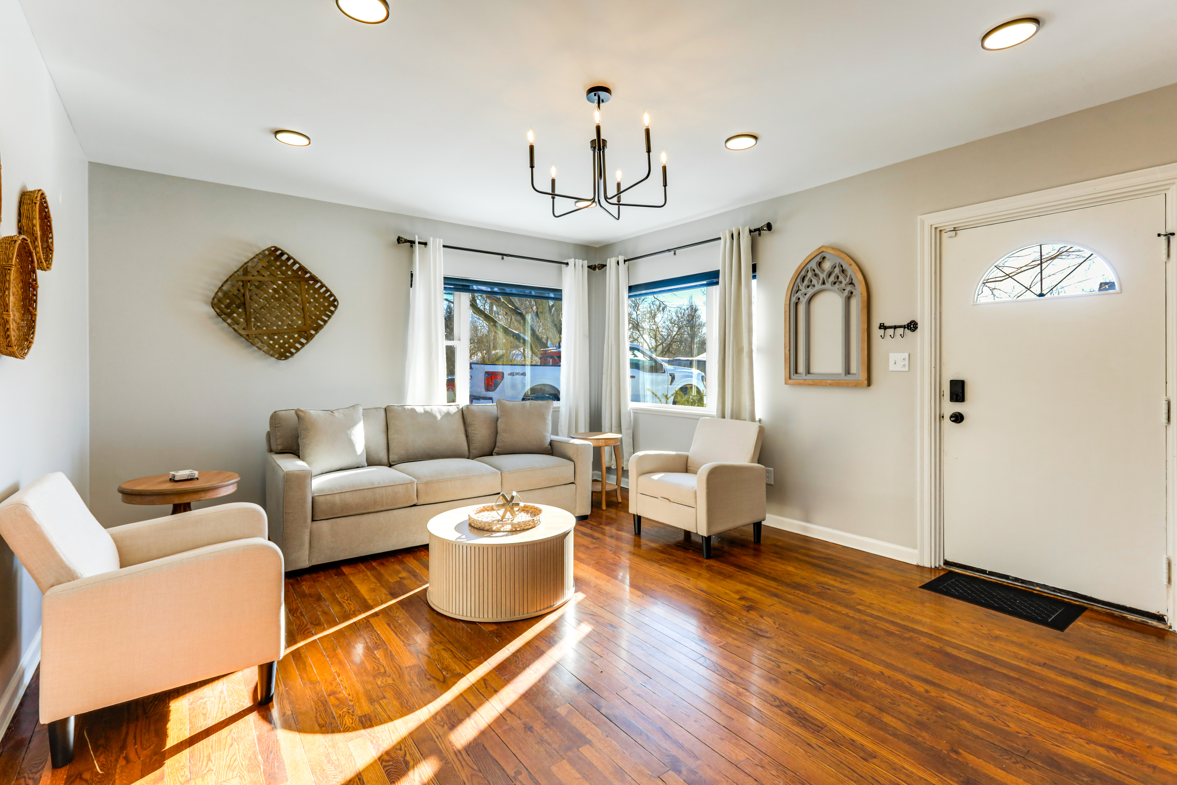 Stay in the Heart of London! Walkable, Modern Home