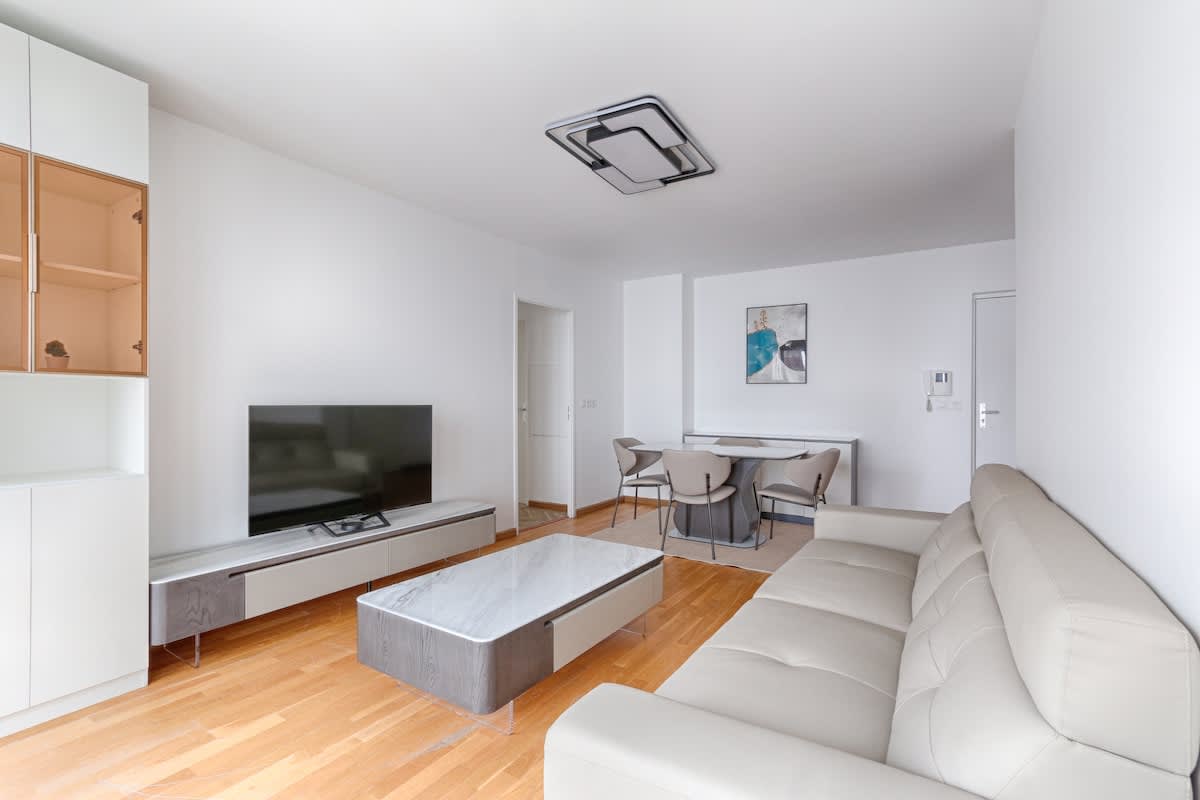 Saint Denis/Leon Nozal : Magnifique Apartment 5P