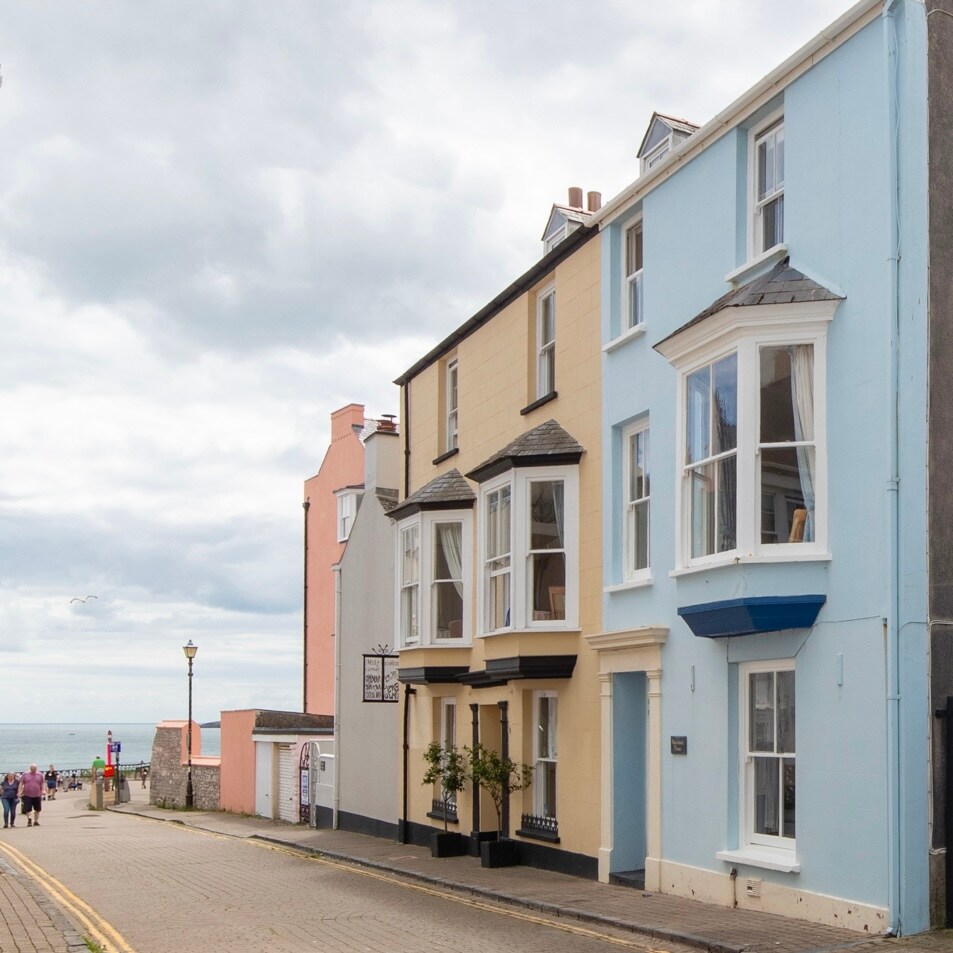 Close to Town and Beach