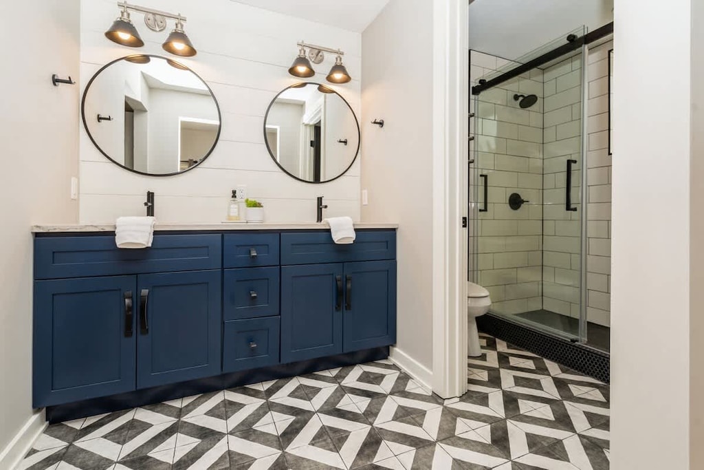 The floor’s got flair and the shower’s got soul!