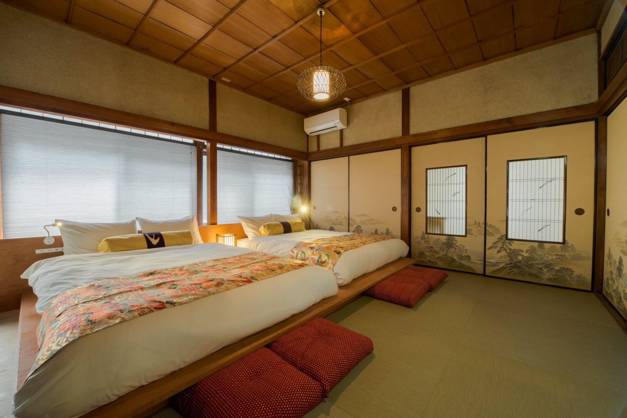 1m walk to Kuromon | 9m walk Namba St. | Max 16P