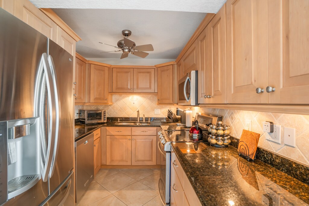 Harbor Towers Unit 330 by Tropical Sands Accommodations