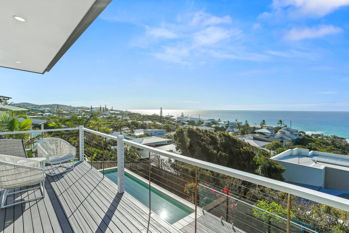Spectacular Beachside Living, Sunrise Beach