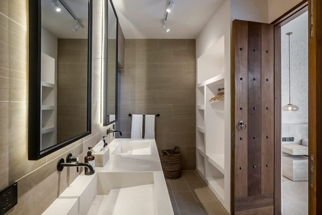 Feel at home with our spotless and beautifully designed bathroom