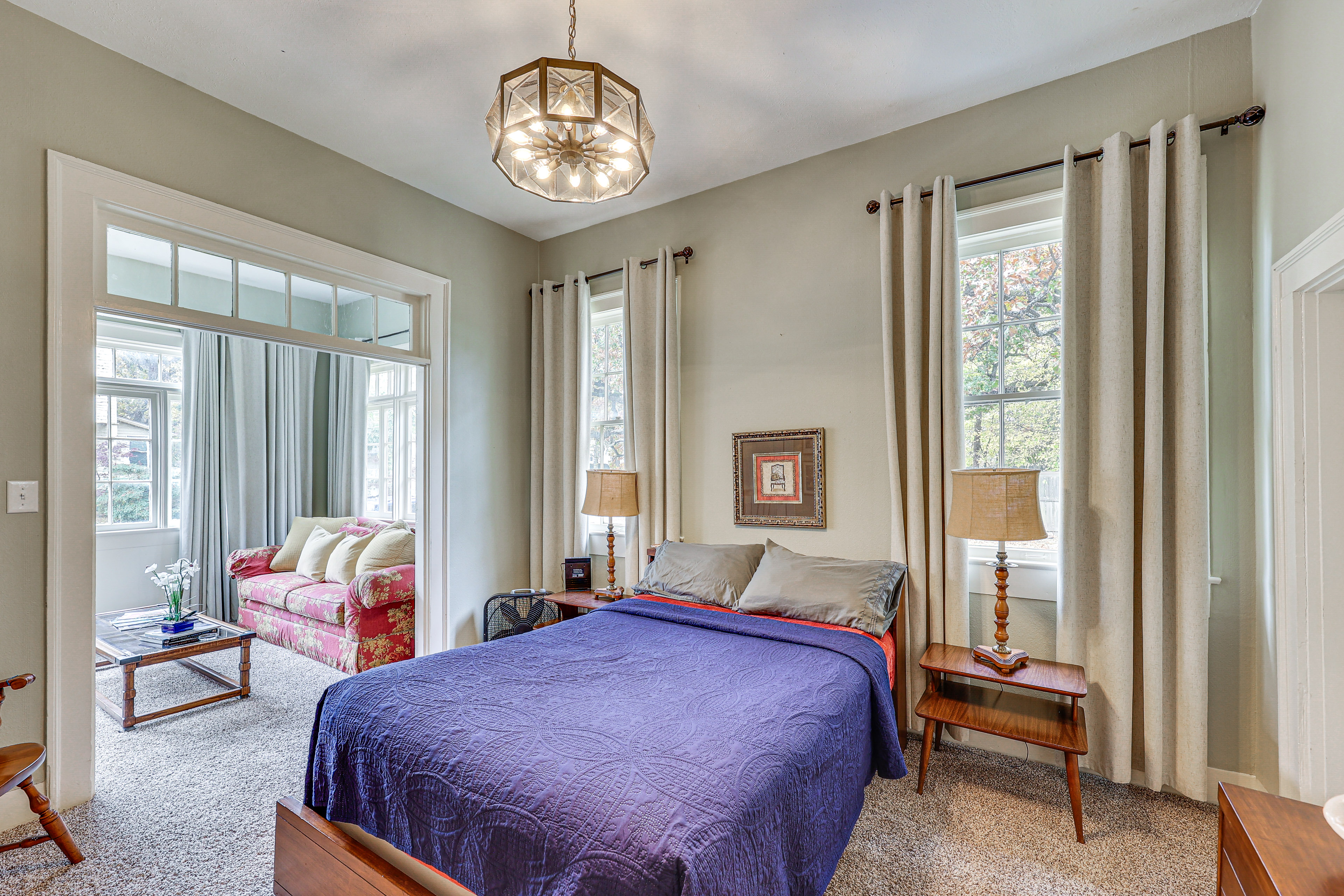 Walk to Dtwn Texarkana: Central Historic Home