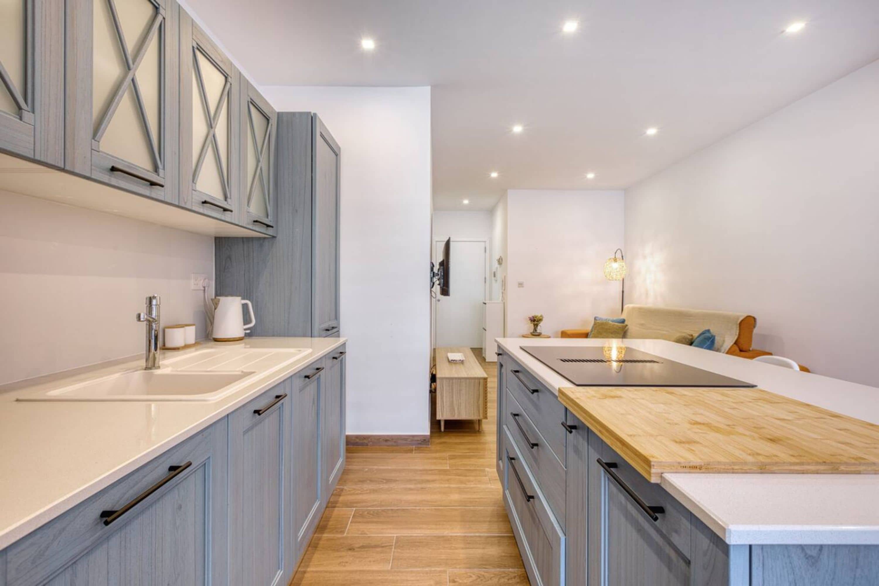 Qala Tranquil Escape - Stylish with Terrace   AC