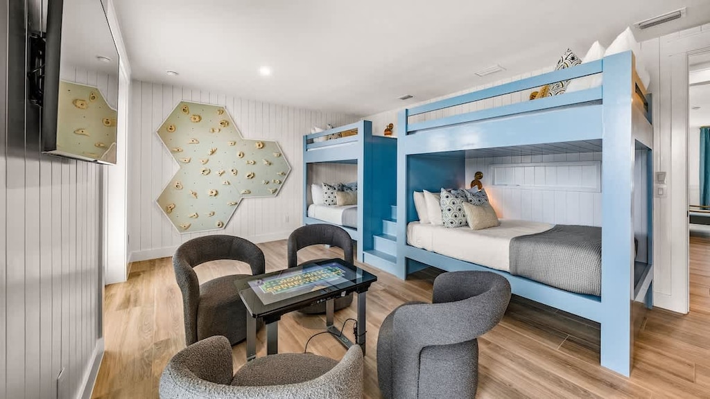 Bedroom 5 - En-Suite Bathroom - (2) Full/Full Bunk Beds - Gaming System - Climbing Wall