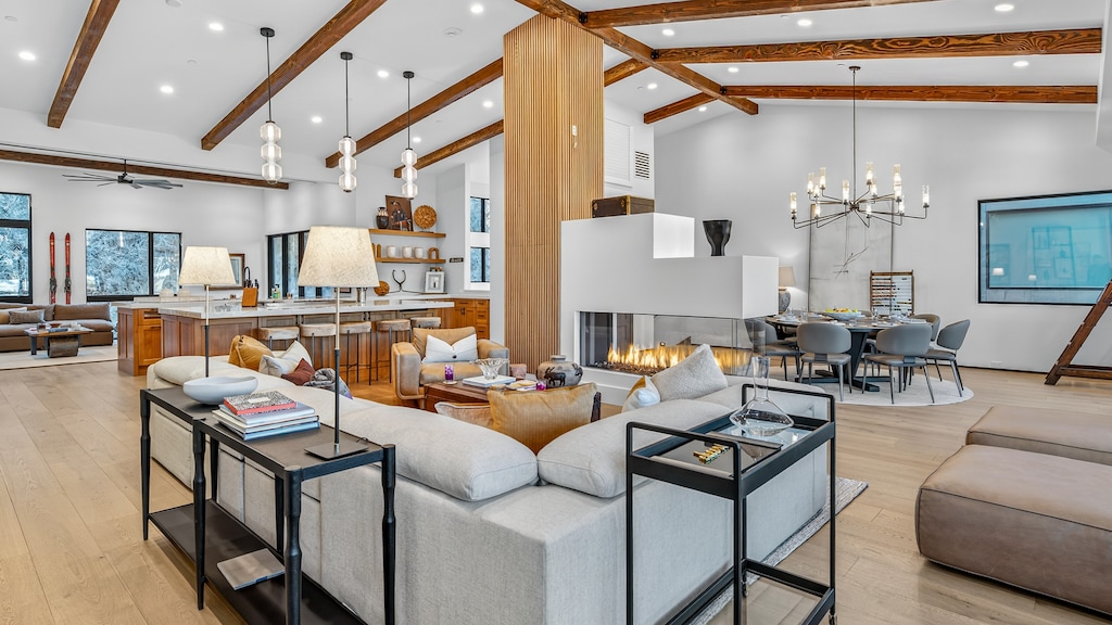 Great Room, Upper Level