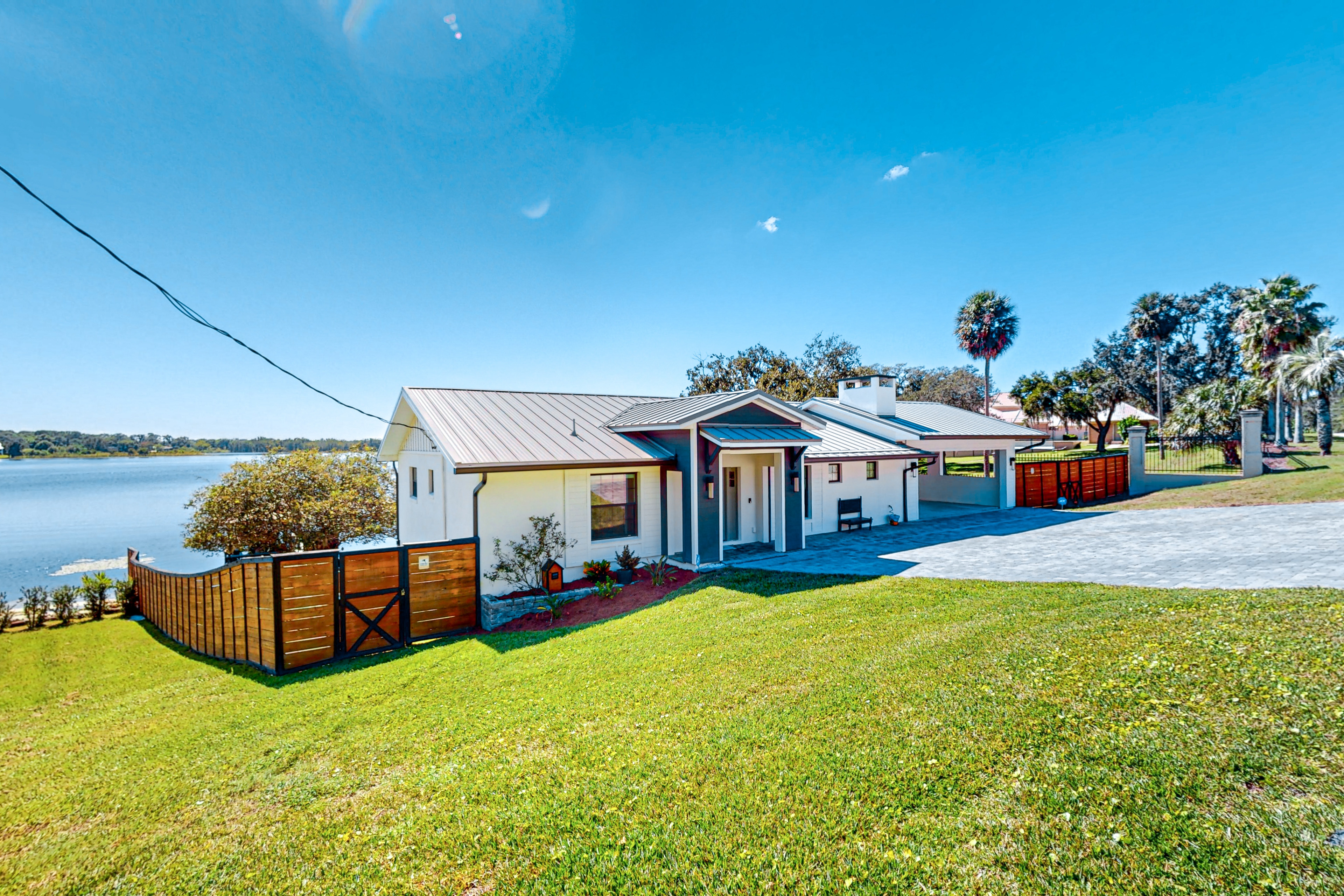 Escape the Heat! Lakefront Paradise in Mount Dora