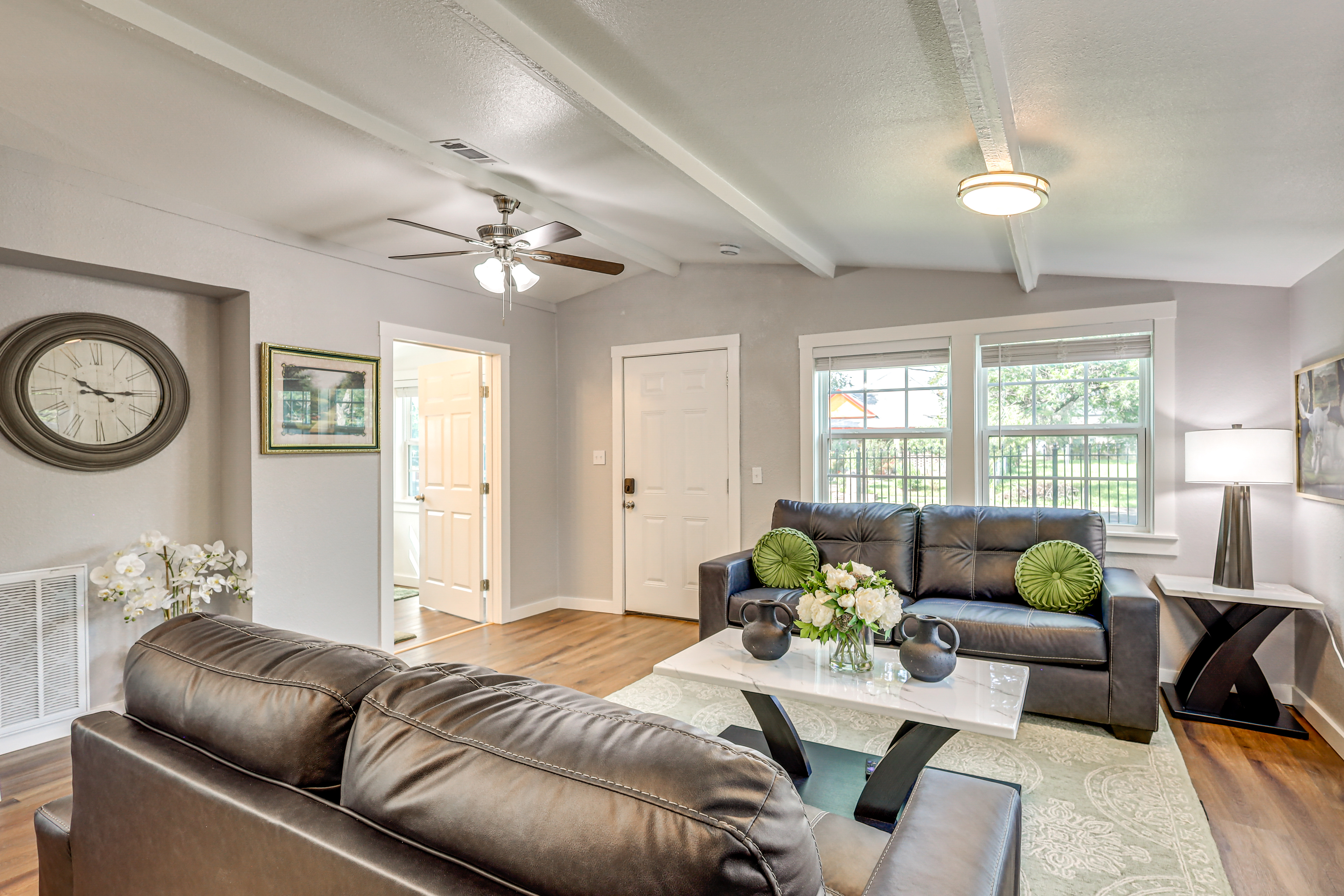 2 Mi to Dtwn: Stylish Family Home in Waco!