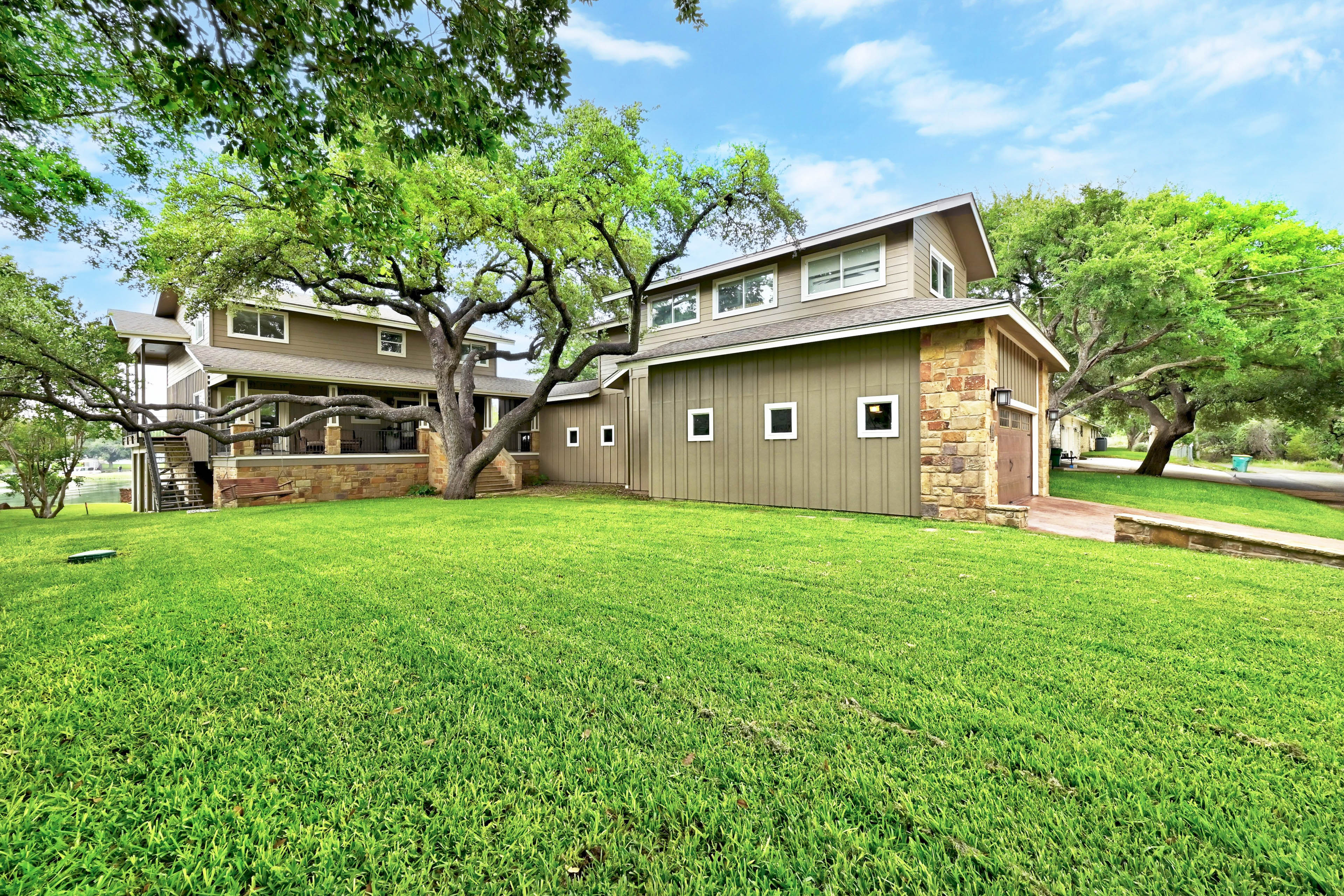 Luxurious Retreat on Lake LBJ: Pool, Hot Tub, Dock