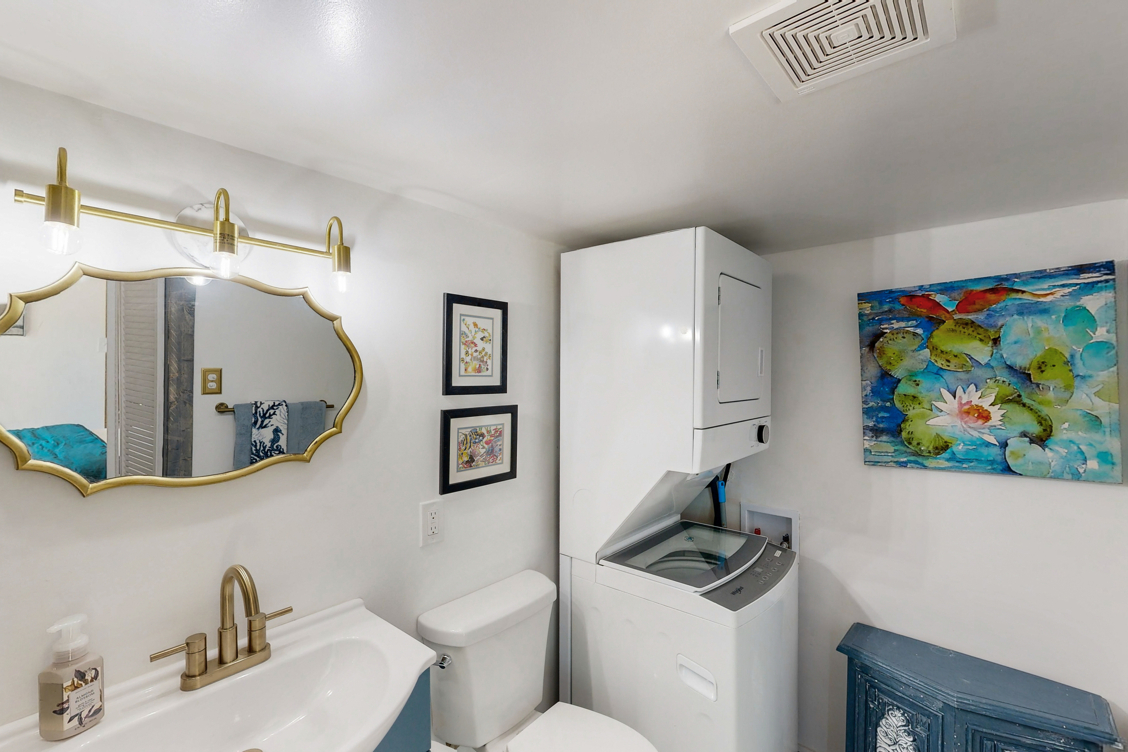 Dog-Friendly 1BR House w/ Lake Views!