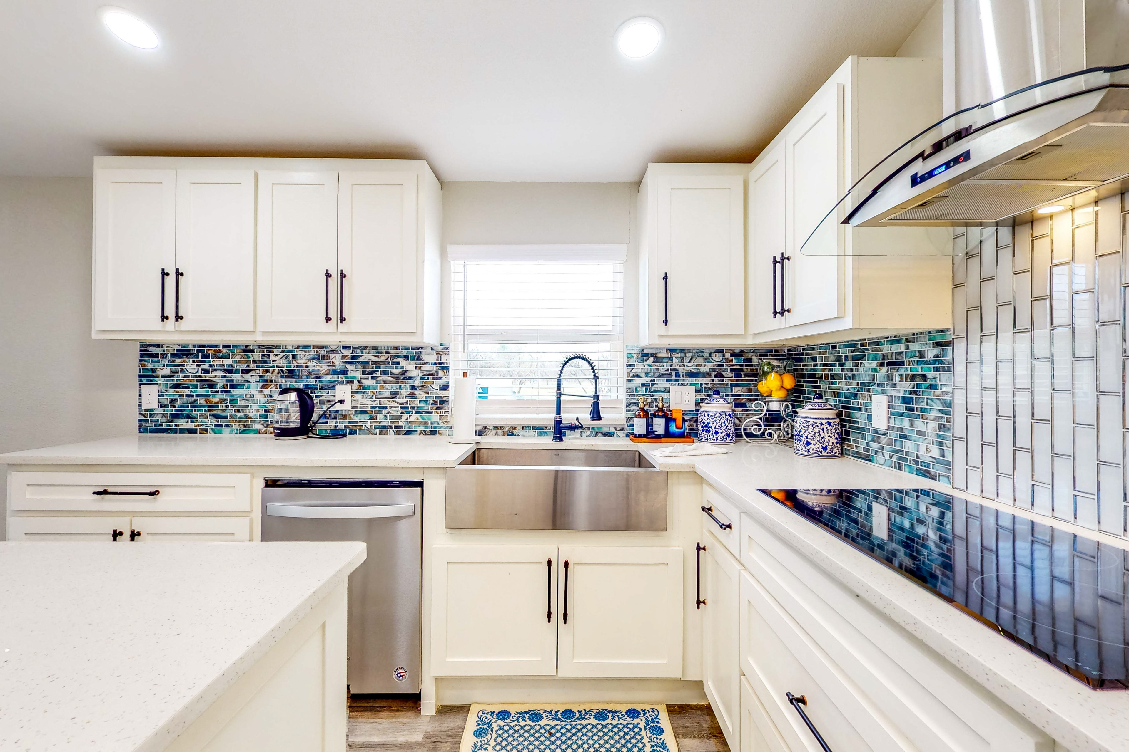 Lake Tawakoni Thrills - Cozy Home!