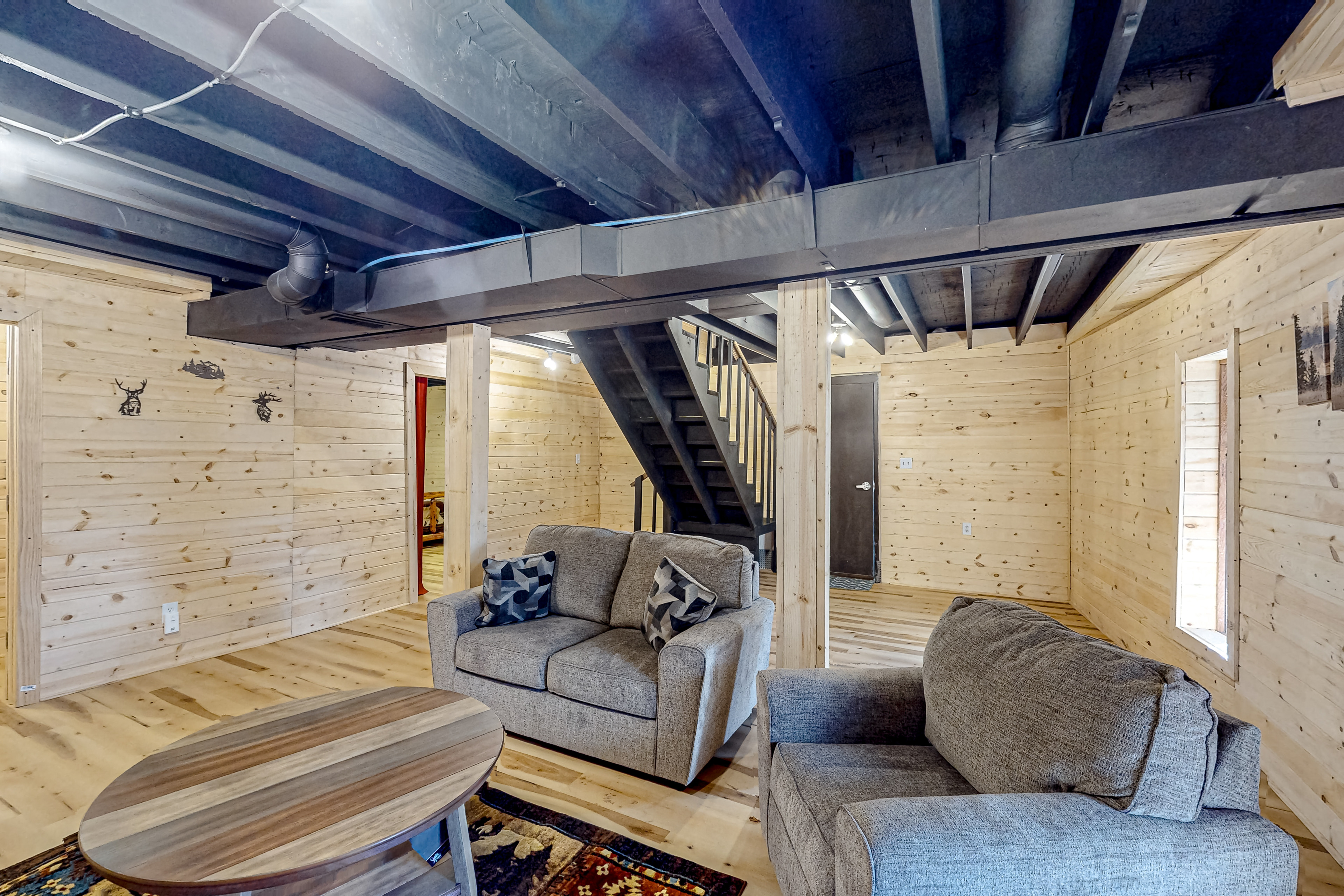 4BR Wooded Acreage w/ Hot Tub & Game Room