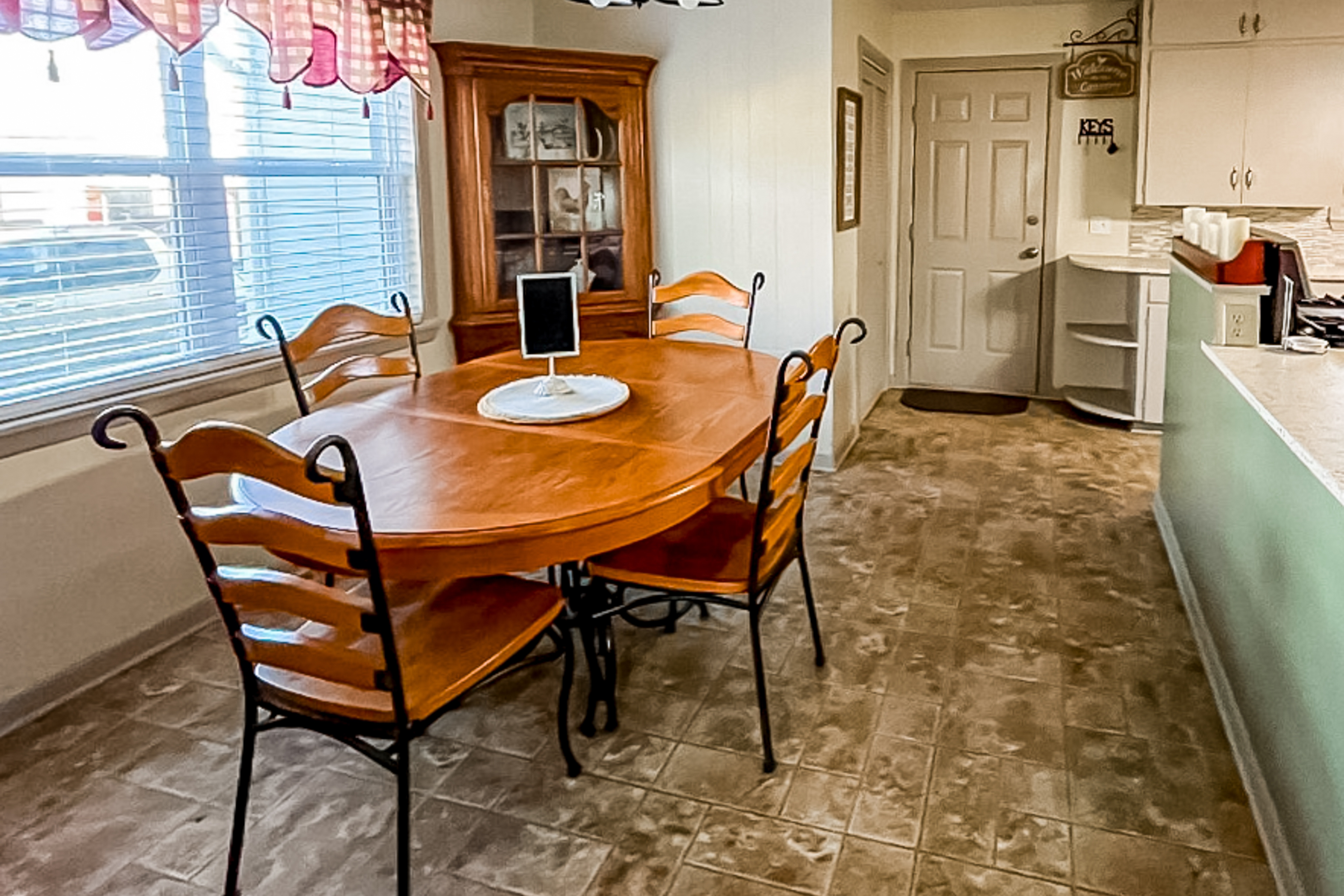 Spacious House in Charming Smithville - Dogs OK!