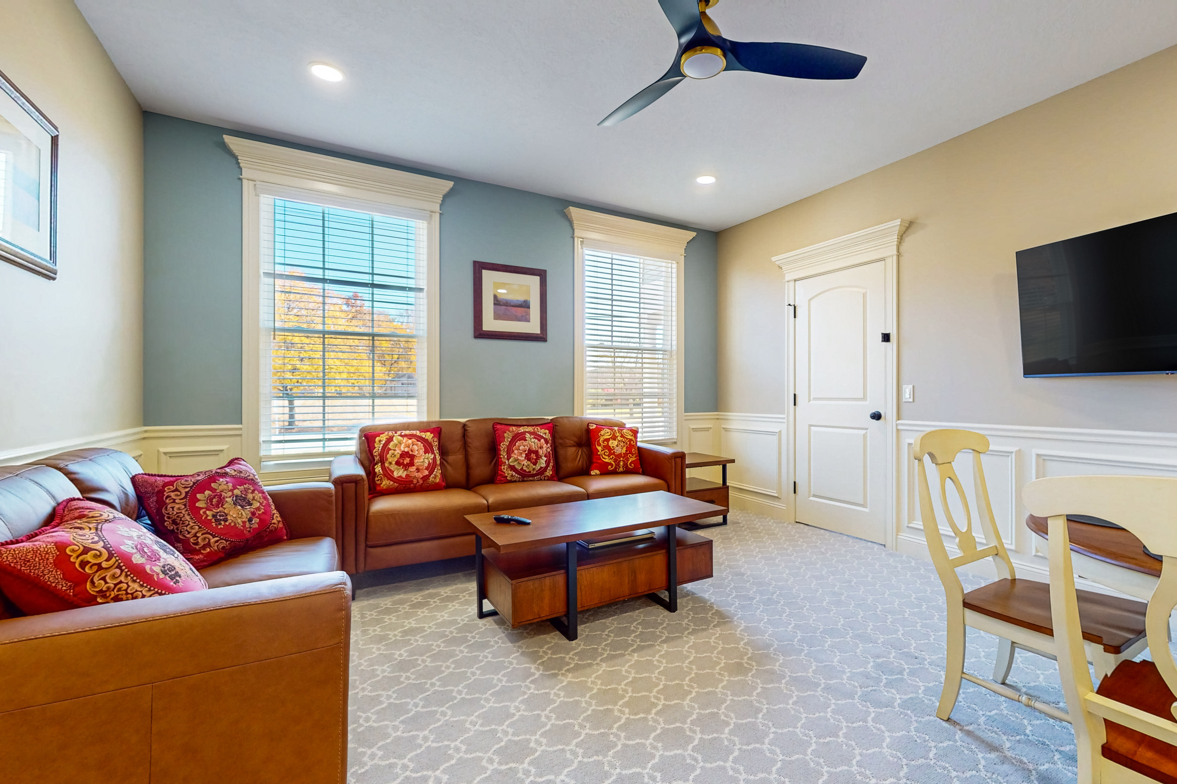 Work, Play & Stay! Apt Near Holyoke Medical Center