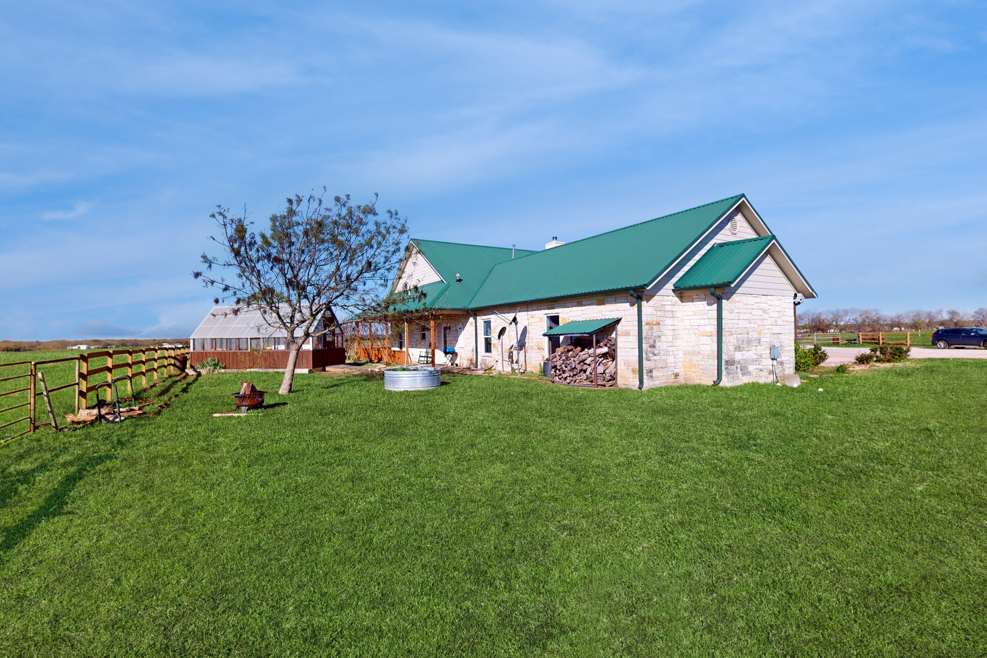 Prime Stargazing! Serene Texas Countryside Retreat