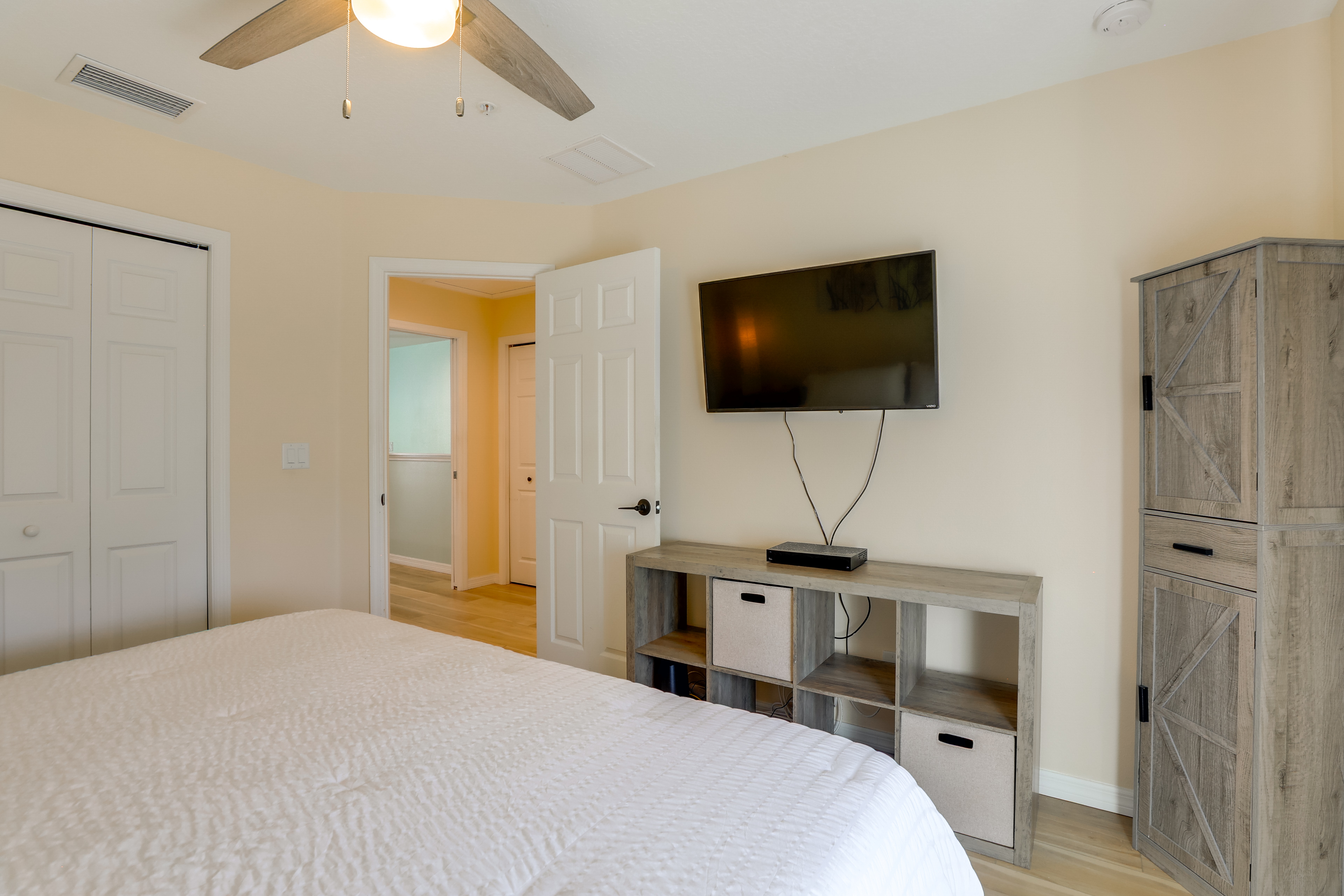 3 Mi to Riverwalk: Family Gem in Gated Community!