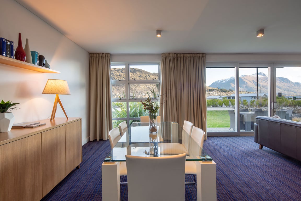 Marina 2 Bedroom Apartment with Views