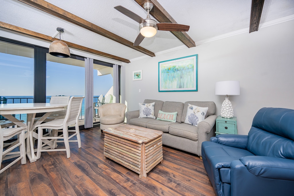 Island Winds East 708 Gulf Shores, Alabama, beach front, 2 bedroom condominium