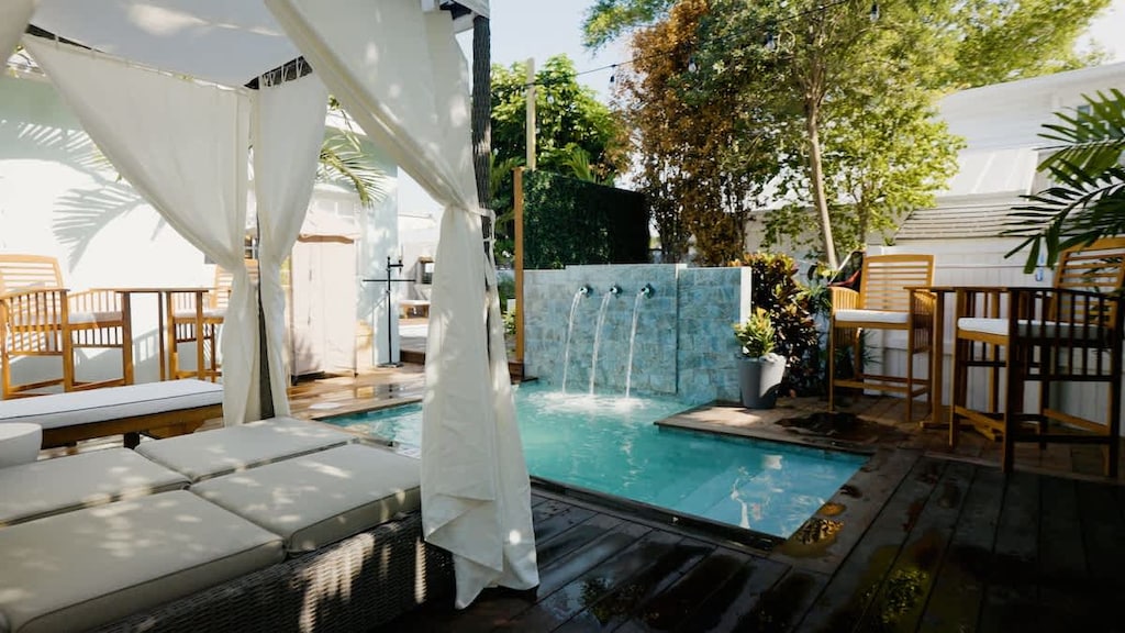 Cabana View of Oasis Pool #1