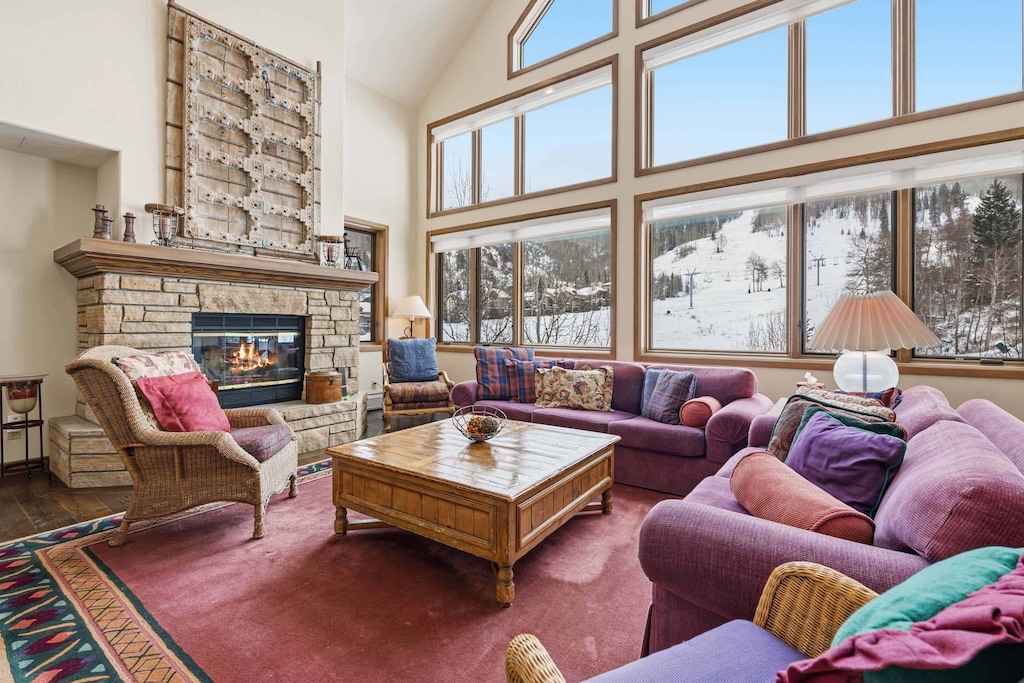 highlandsslopeside-502-9054_54971731684_o