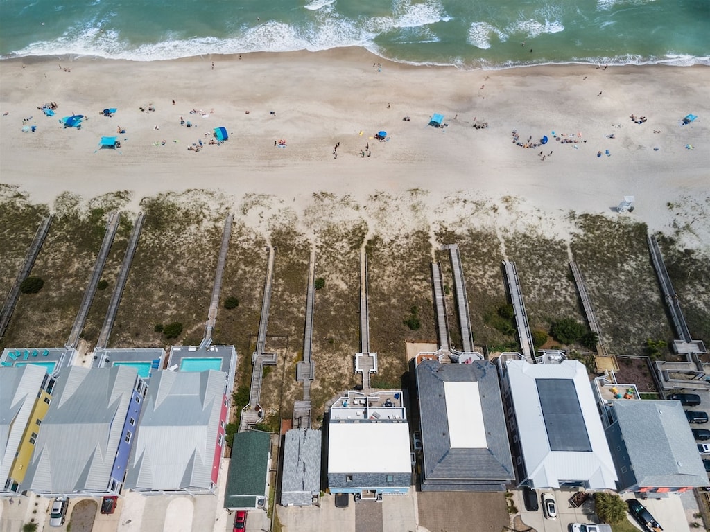 Beachfront Bliss: Stunning ocean views and vibrant beach access await your unforgettable retreat!