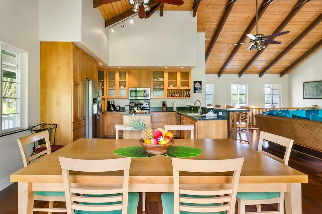 Dining Room & Kitchen